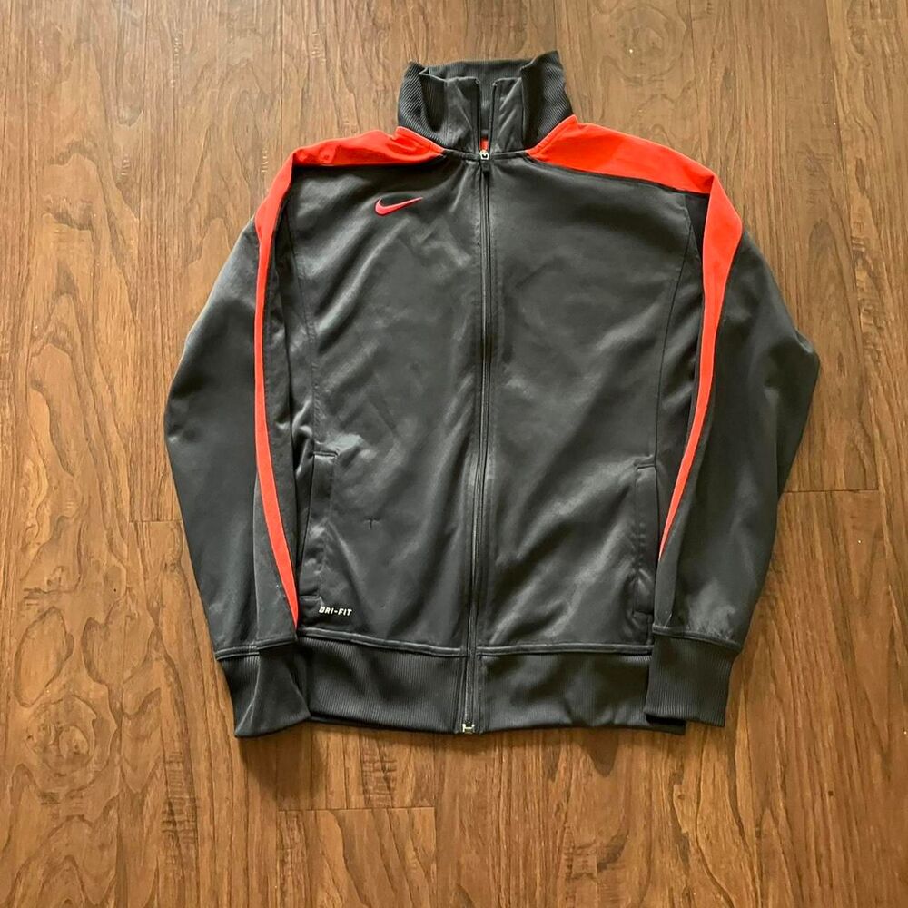 Nike Men's Black and Grey Jacket